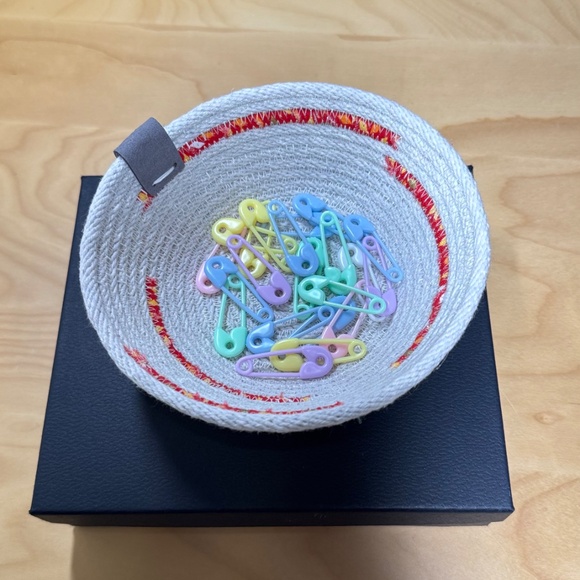 Basket - Picture 4 of 5